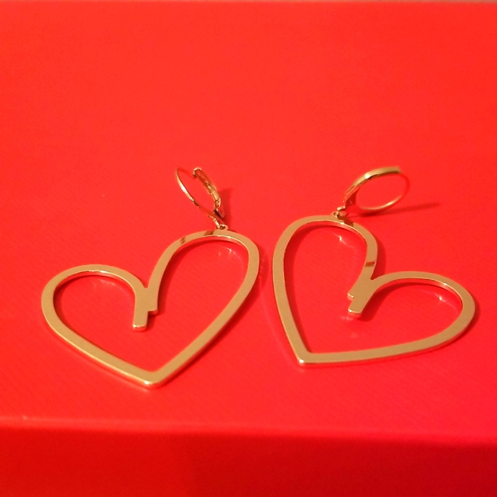Goldtone Heartshape Dangling Earring